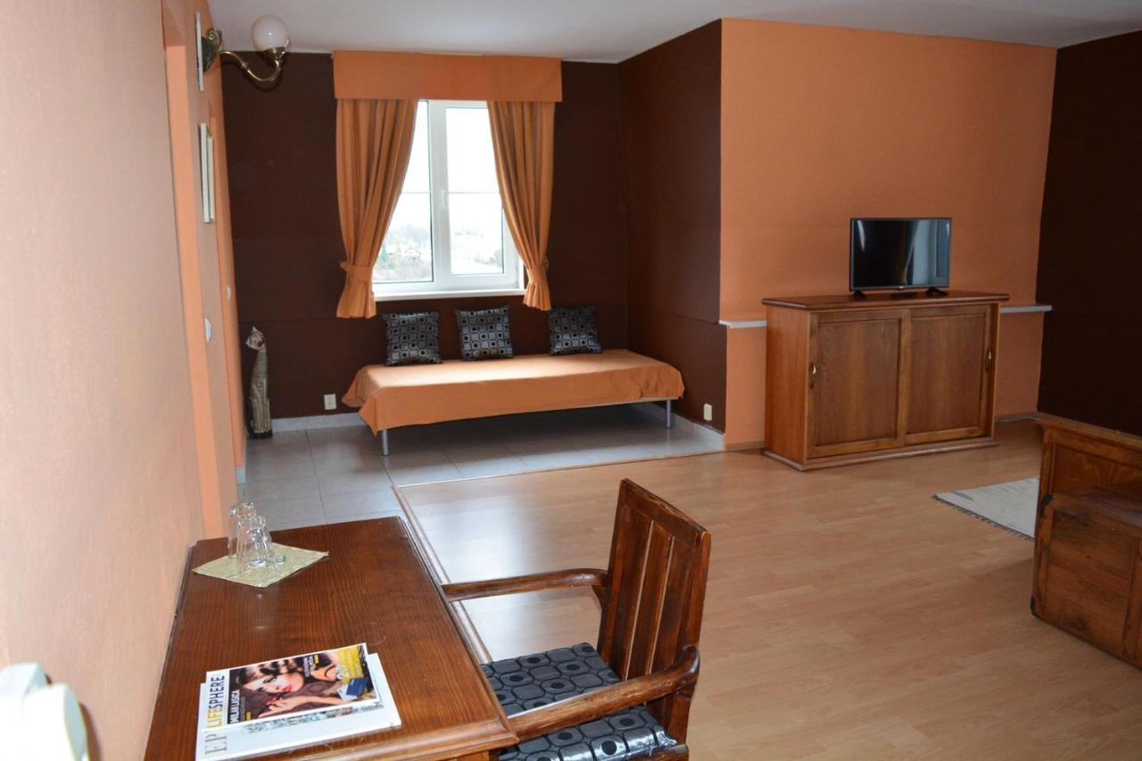 Kastiel Agatka Hotel Chorvatsky Grob ภายนอก รูปภาพ