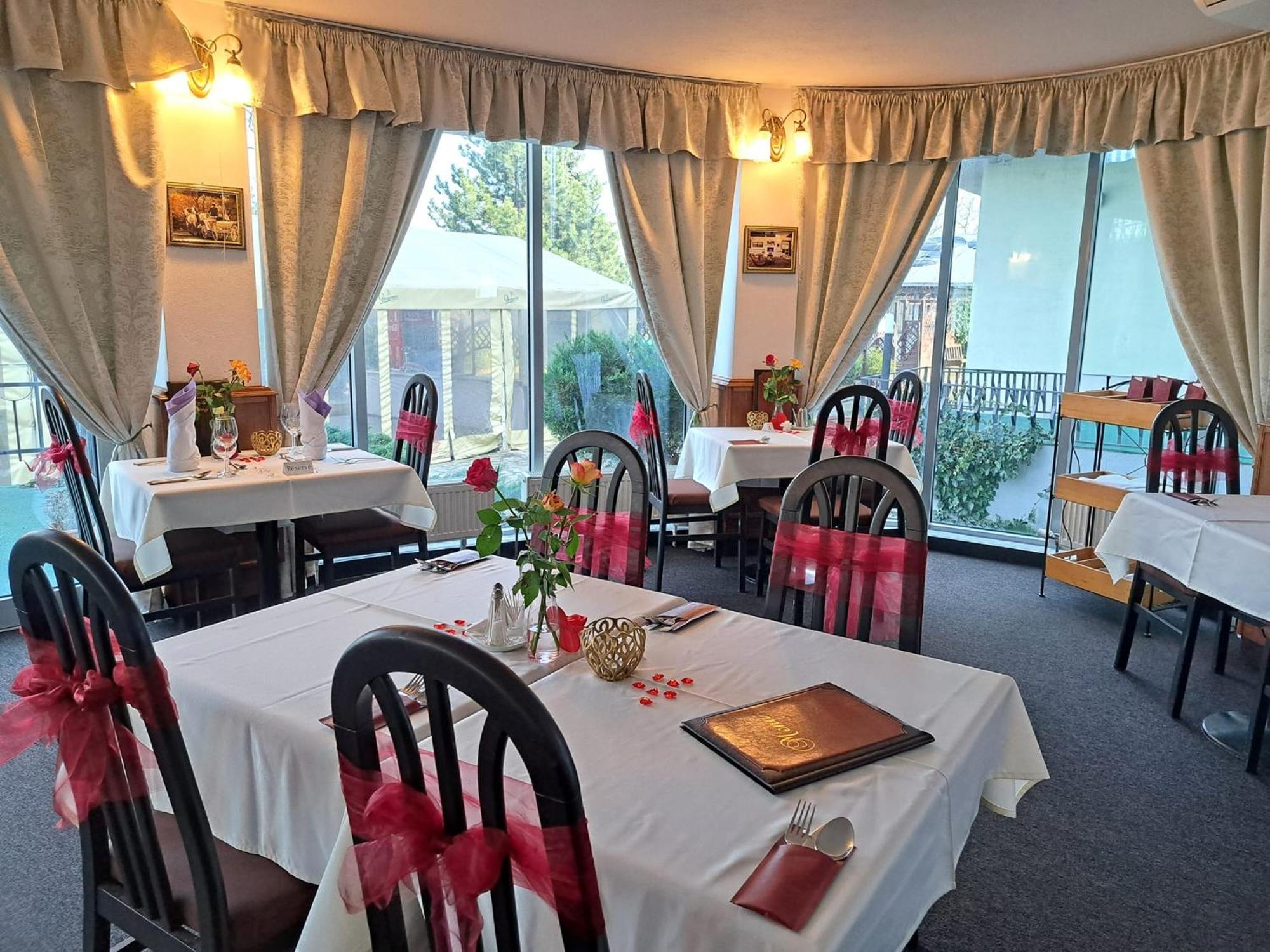 Kastiel Agatka Hotel Chorvatsky Grob ภายนอก รูปภาพ