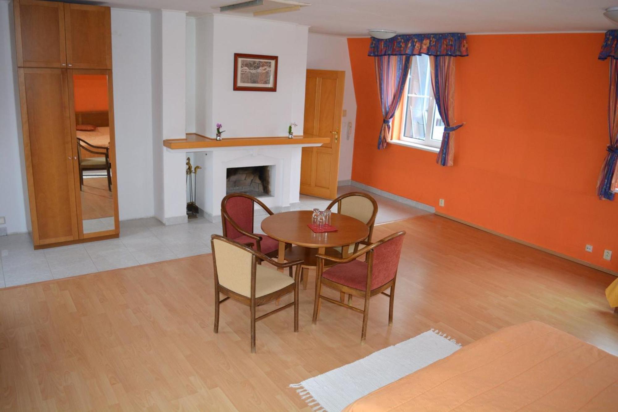 Kastiel Agatka Hotel Chorvatsky Grob ภายนอก รูปภาพ