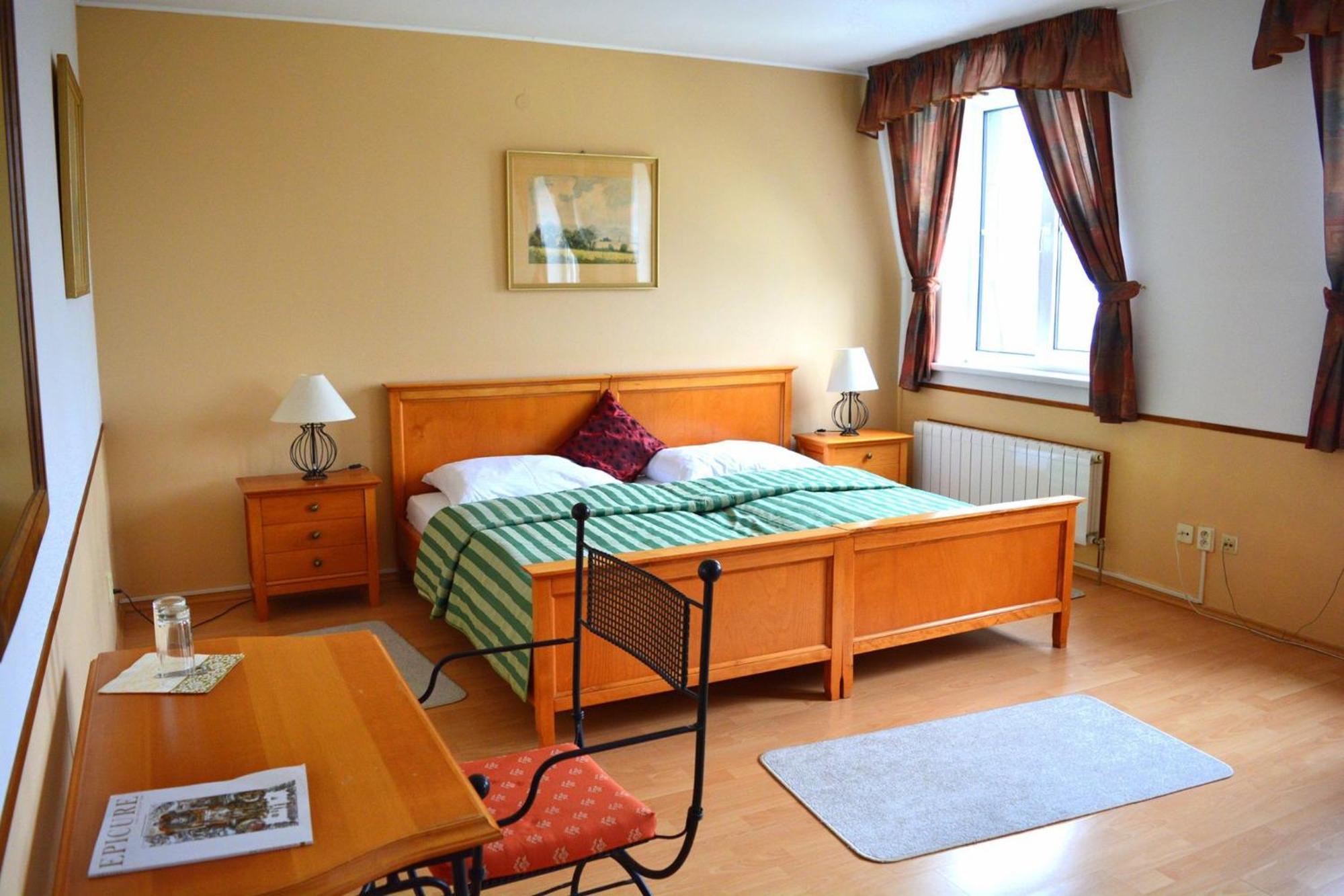 Kastiel Agatka Hotel Chorvatsky Grob ภายนอก รูปภาพ