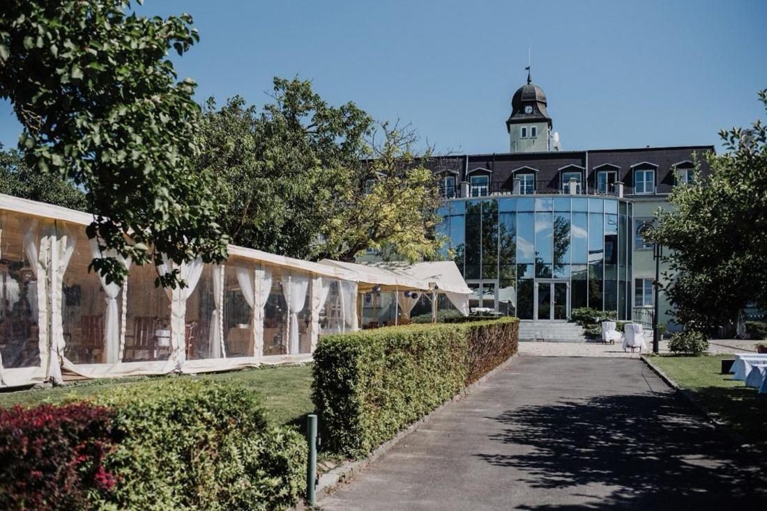Kastiel Agatka Hotel Chorvatsky Grob ภายนอก รูปภาพ