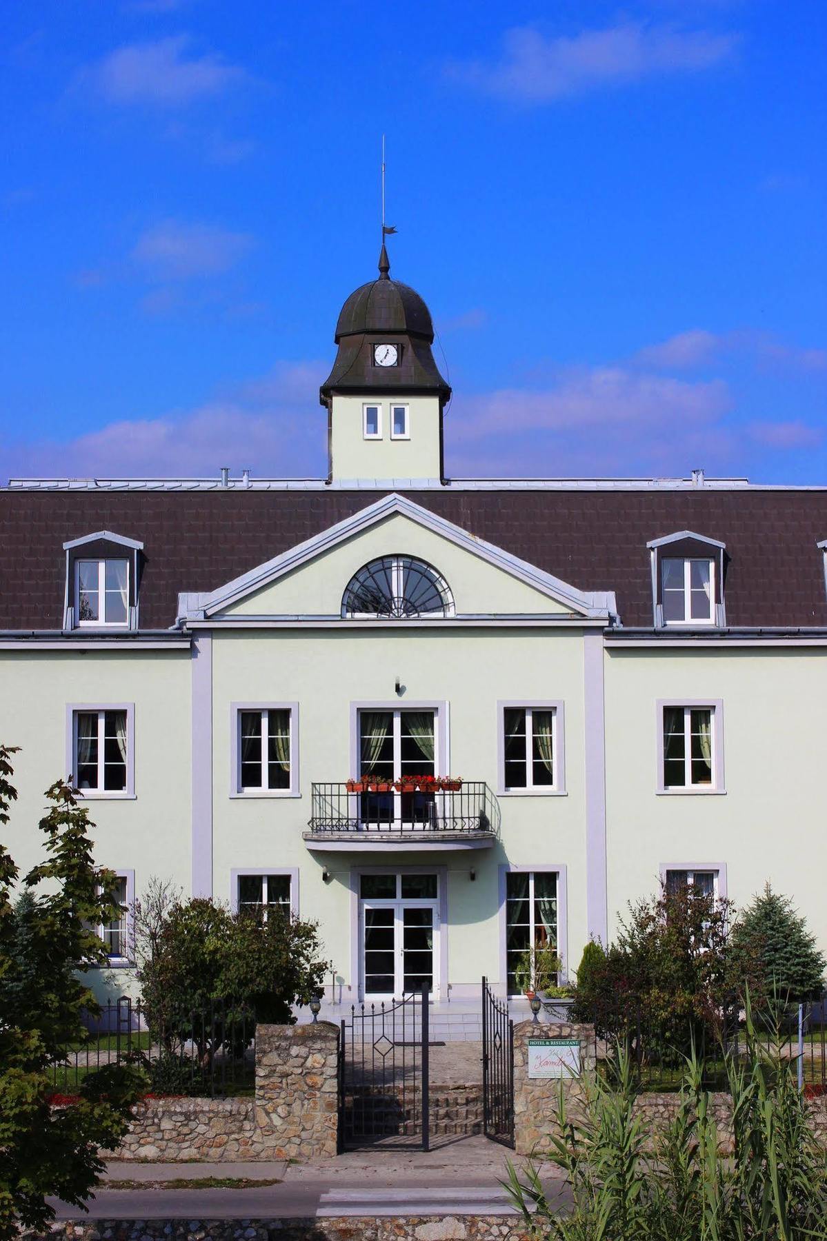Kastiel Agatka Hotel Chorvatsky Grob ภายนอก รูปภาพ